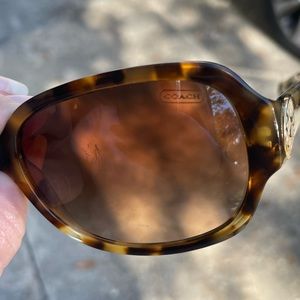 Coach sunglasses. Spotty tortoise L019 Allie.